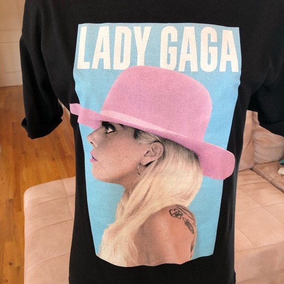 NWT LAST ONE: M LADY GAGA BLACK TEE SHIRT! - Picture 2 of 5